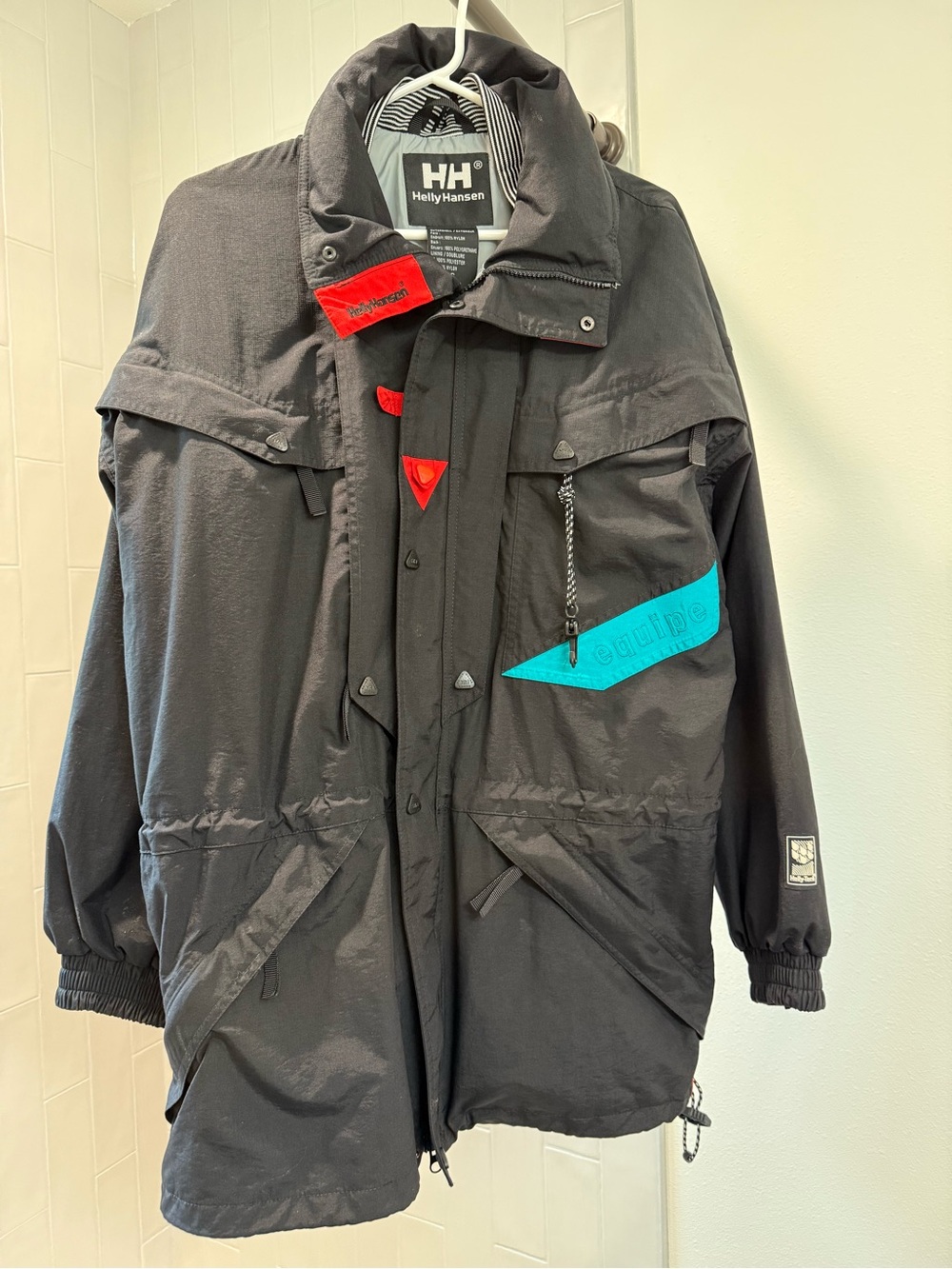 Helly Hansen Men's Small Black Waterproof breathable Shell Jacket